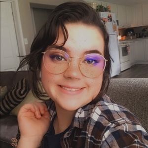 Meet your Posher, Jade